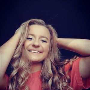 Meet your Posher, Kara